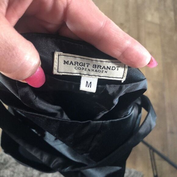 Margit Brandt Copenhagen Black Satin Cocktail Dress M Pencil Sheath Pockets Chic - Picture 12 of 12